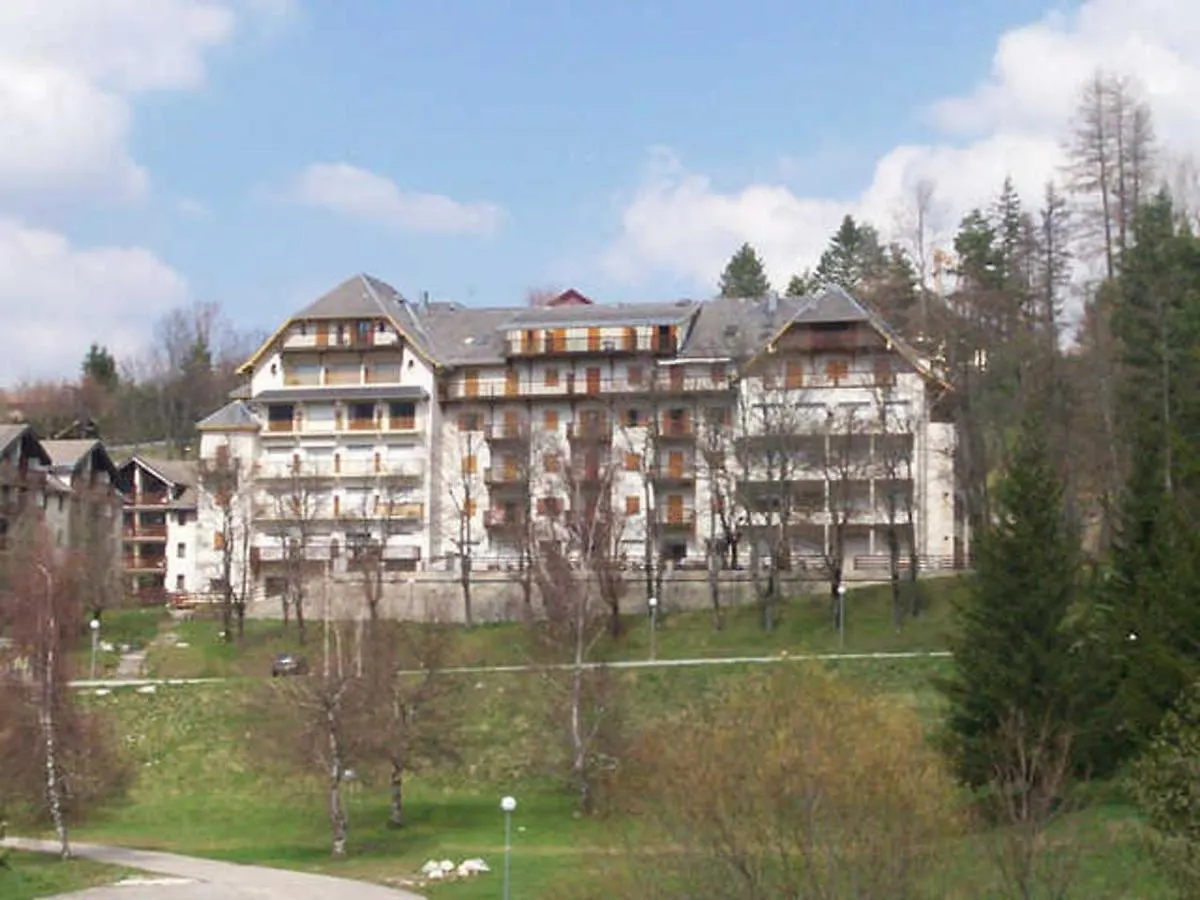 Appartement 2 Pieces Avec Jardin Et Balcon A Villard-De-Lans, Proche Centre Et Navettes - Fr-1-515-196